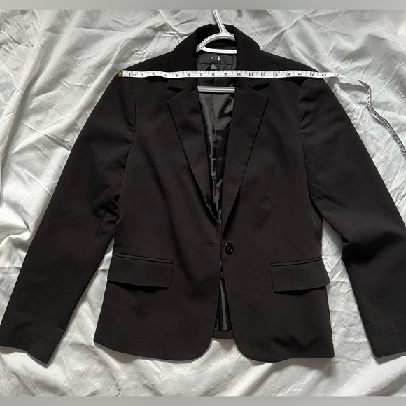 Forever 21 Black blazer - Picture 8 of 9